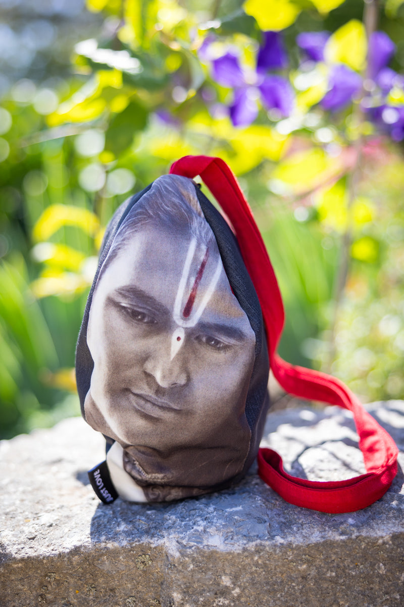 Mala Bag - Paramahamsa Vishwananda | Portrait 3