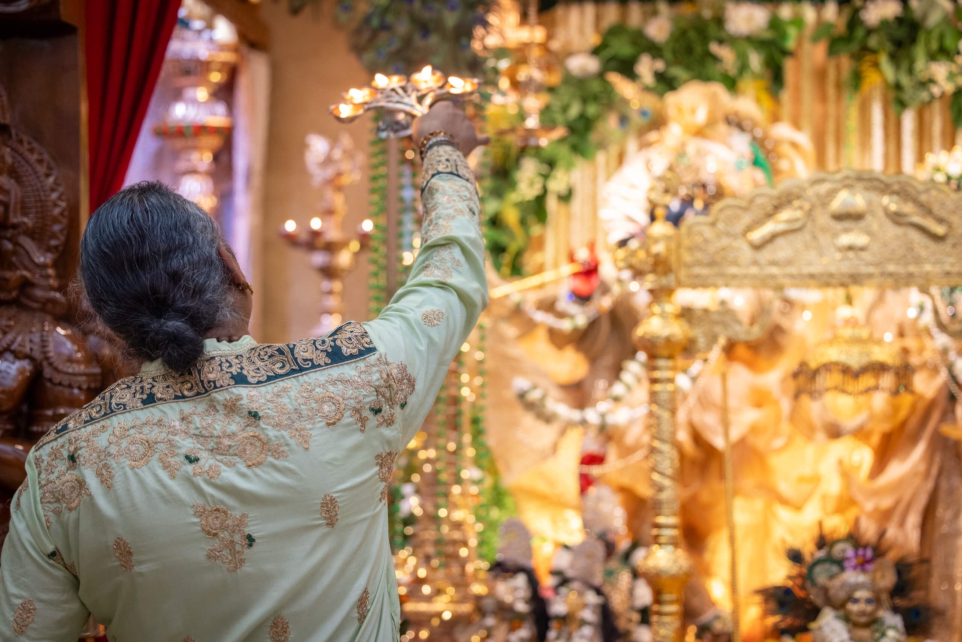 Krishna Janmashtami with Paramahamsa Vishwananda - August 16