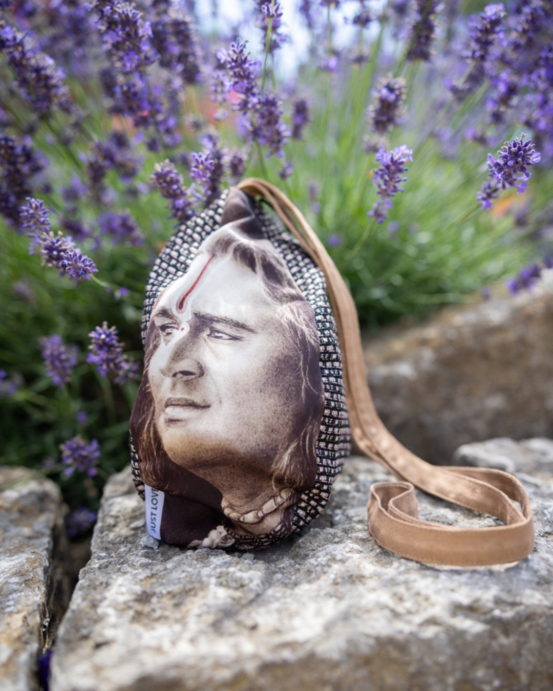 Paramahamsa Vishwananda Mala Bag | Portrait 2